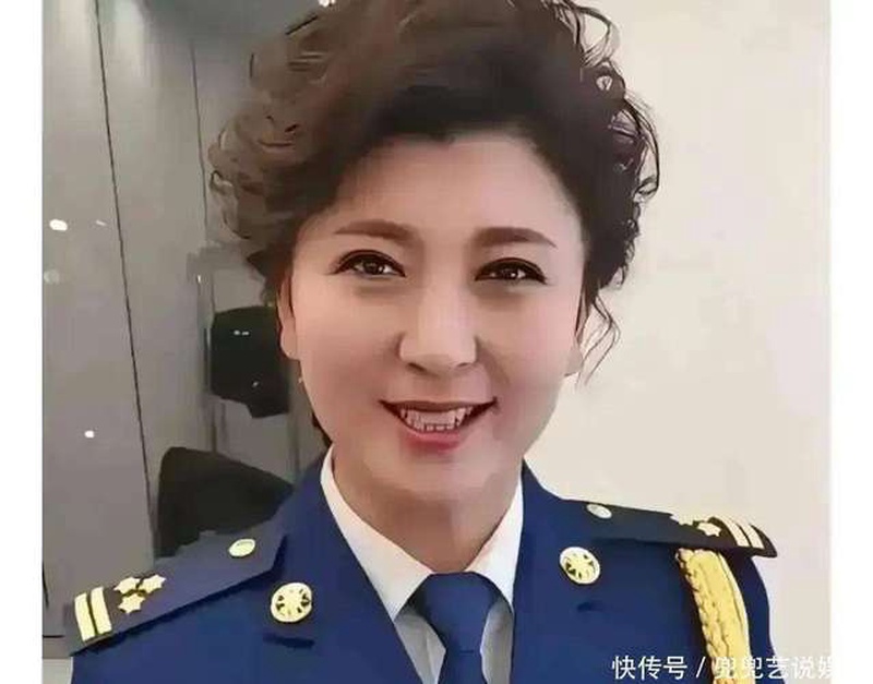 闫学晶直播又哭穷又炫富？被官媒点名锤死，账号都废了！